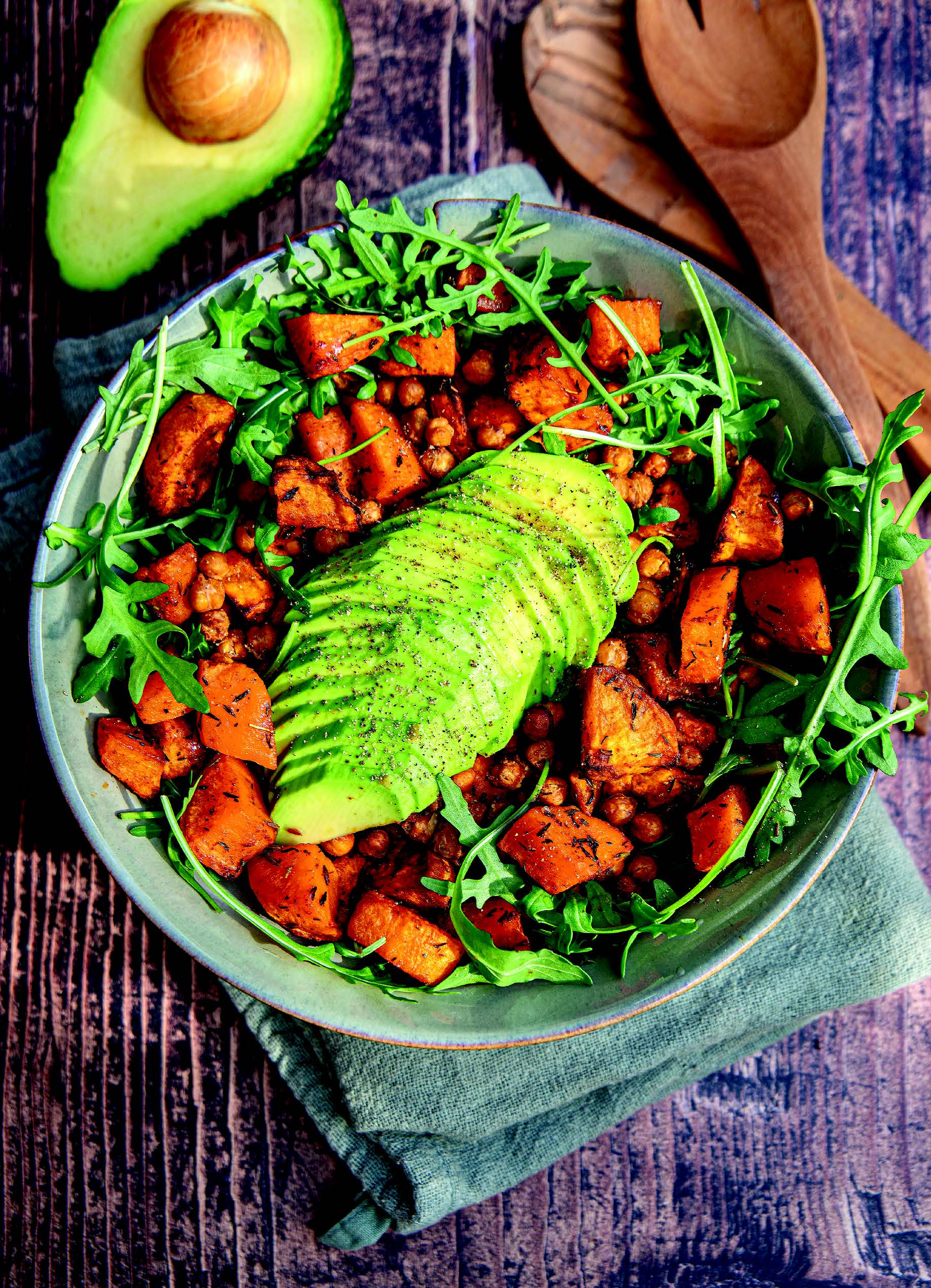 Bowl patate douce & pois chiches rôtis : la recette idéale pour apprendre à cuisiner les épices !
