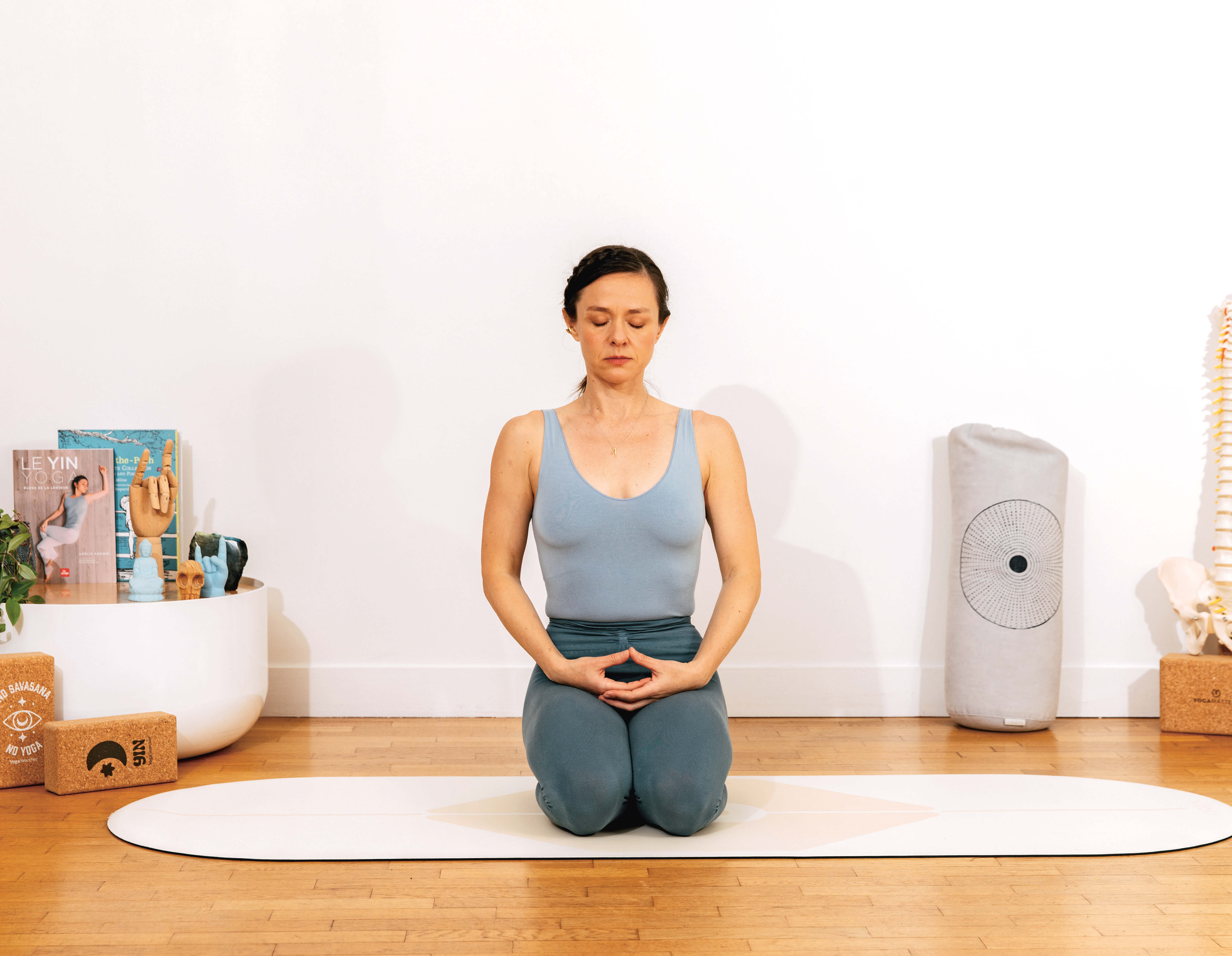 Yin Yoga : une séance douce pour soulager les tensions du bas du dos