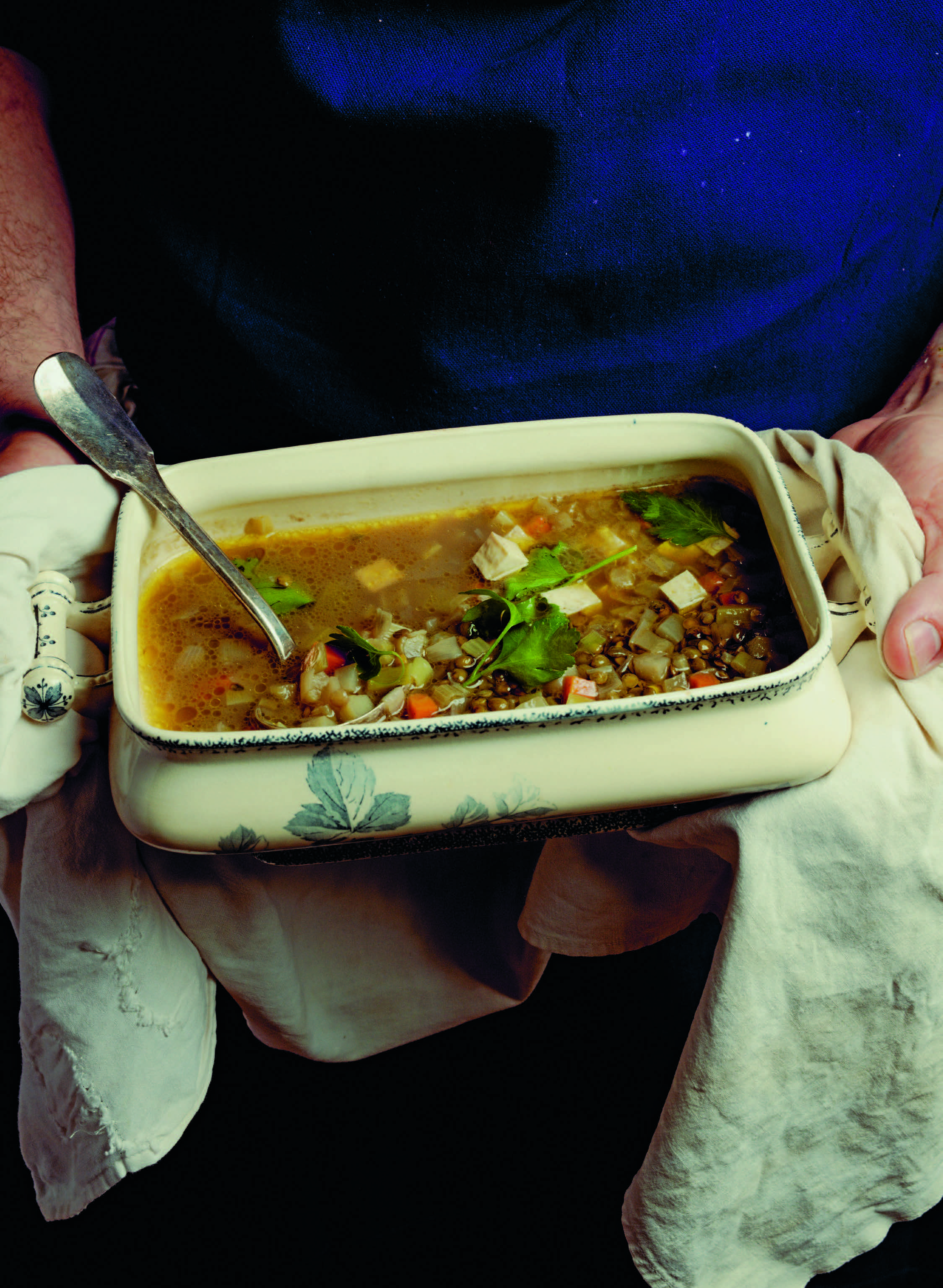 Bouillon façon petit salé aux lentilles : une recette végétarienne réconfortante pour l'automne