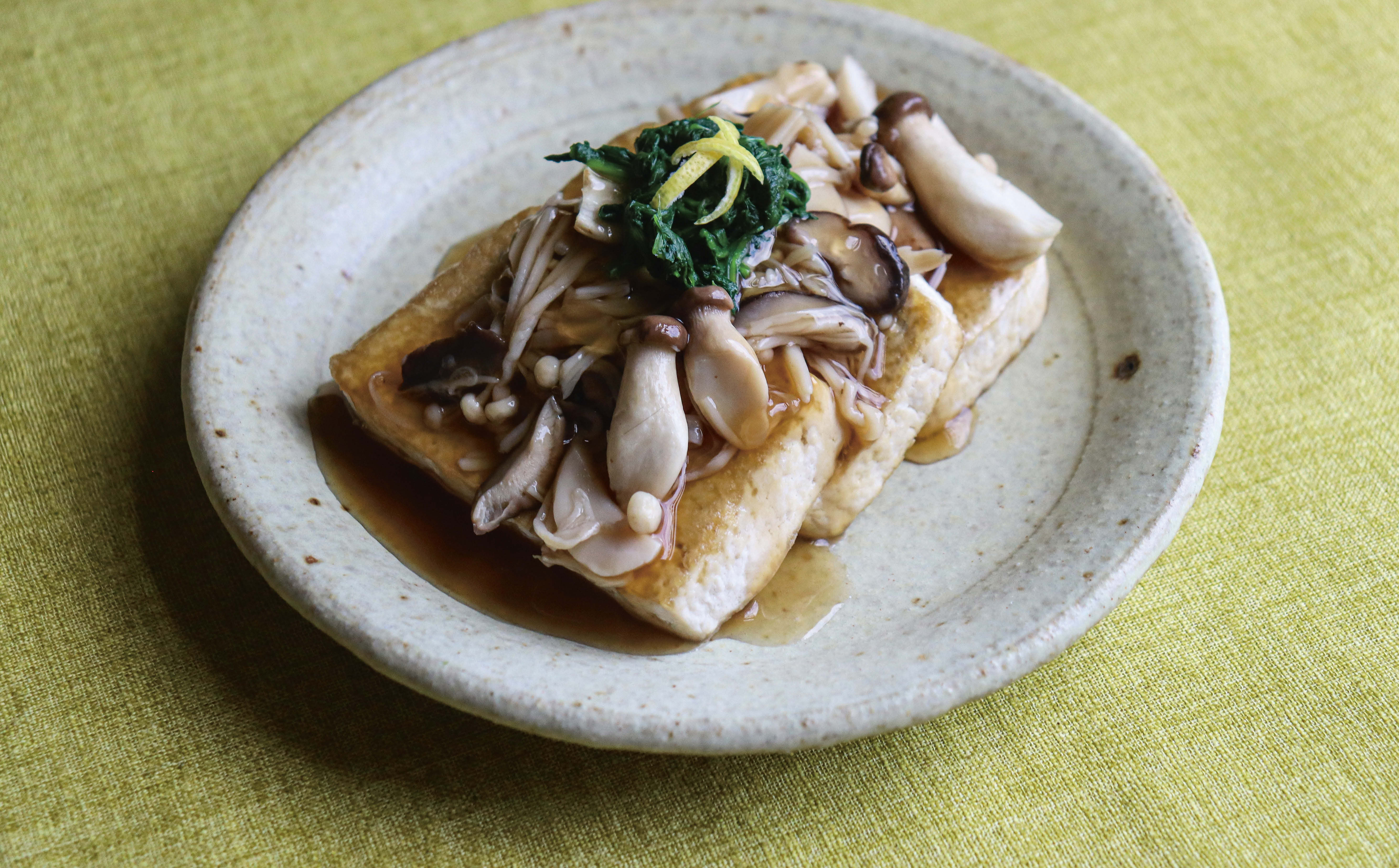 Steak de tofu aux champignons : une recette japonaise végétale et savoureuse