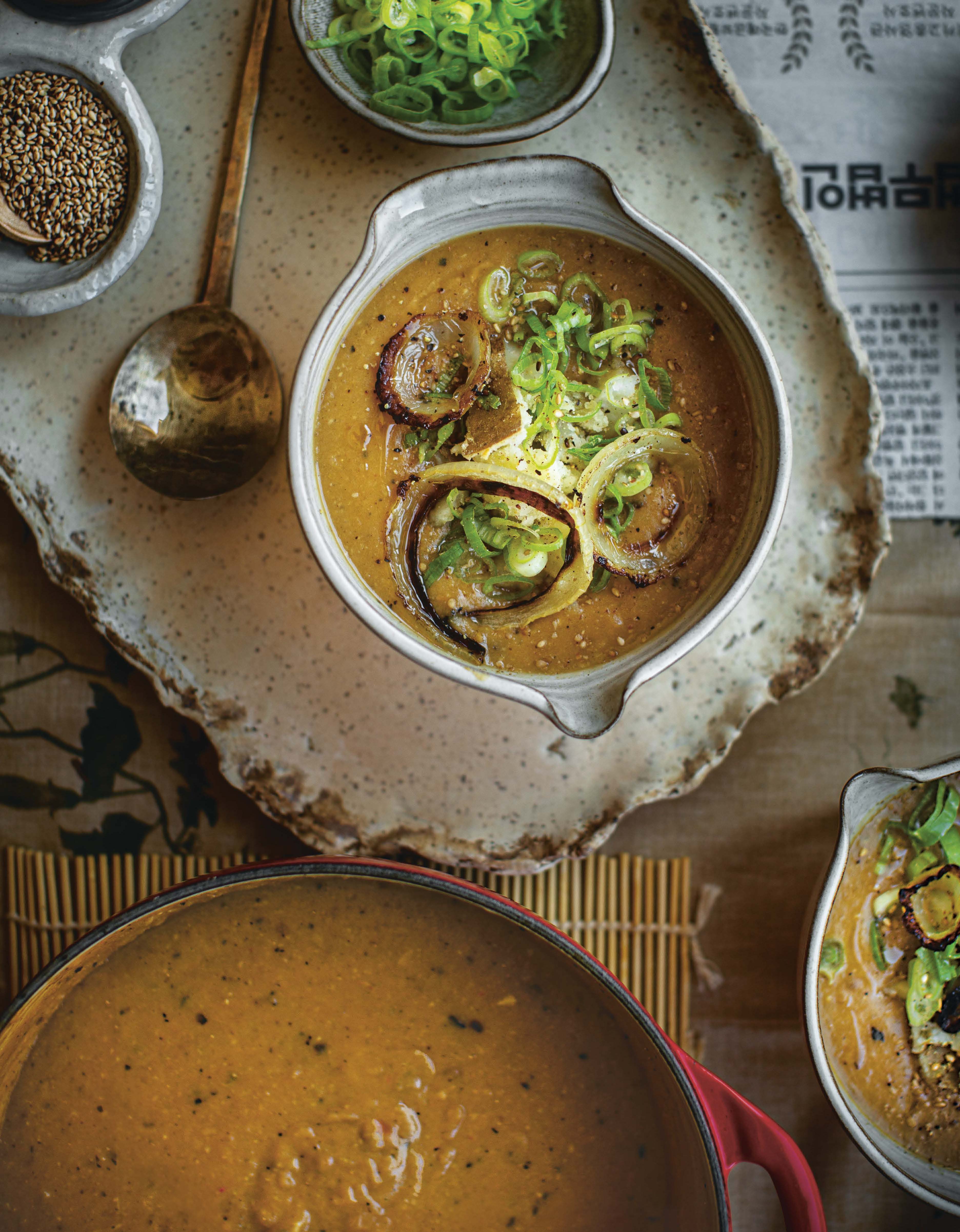 Soupe coréenne pommes de terre et doenjang : une recette végétale réconfortante